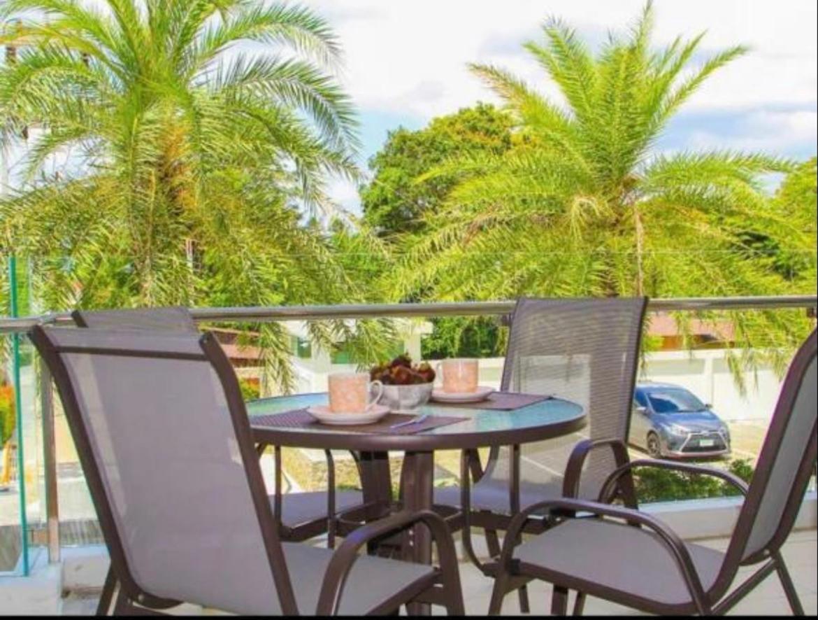 Rawai Beach Condo Bagian luar foto